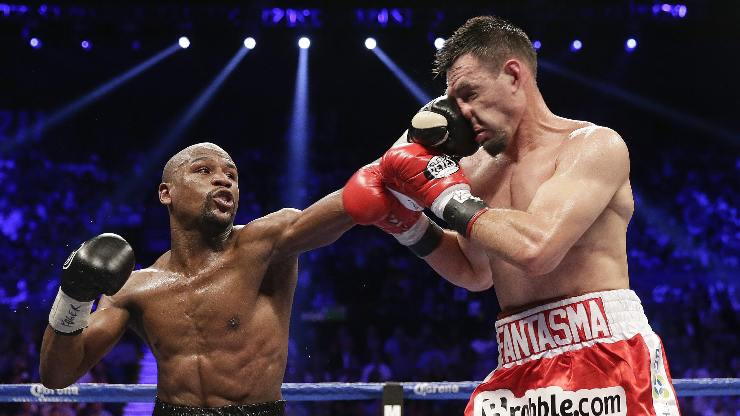 史上最“炸裂”的灌篮瞬间，谁的动作颠覆全场？，灌篮最厉害的球星