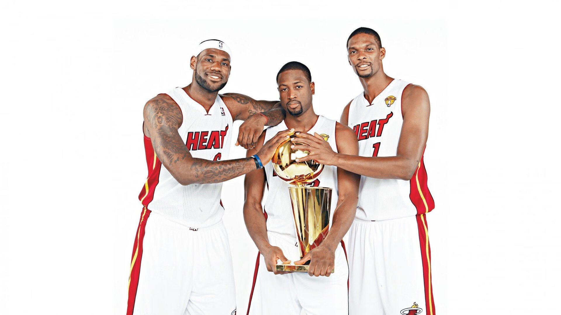 央视体育直播联合制作中国篮球某场焦点赛事，中央央视体育节目篮球赛